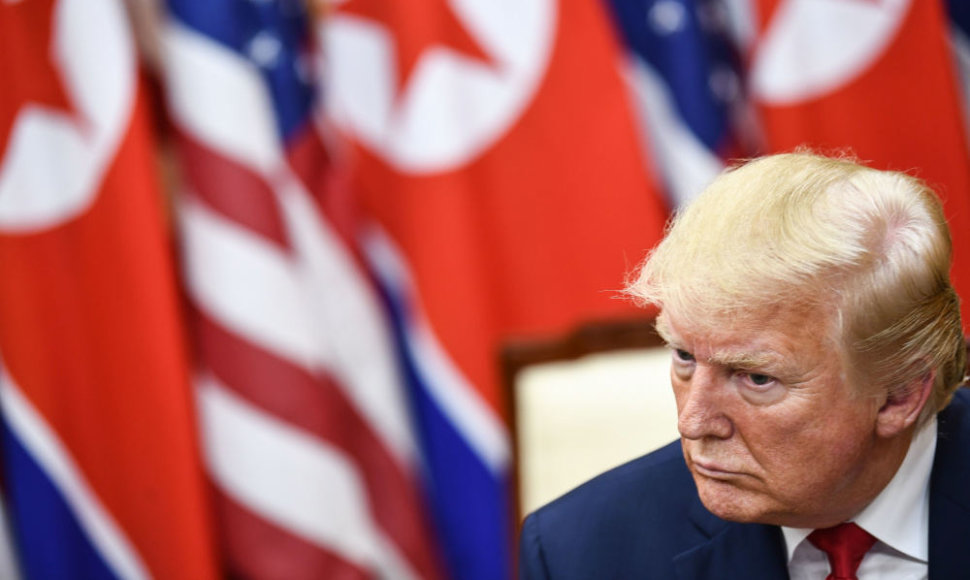 Trečią kartą susitiko Donaldas Trumpas ir Kim Jong Unas