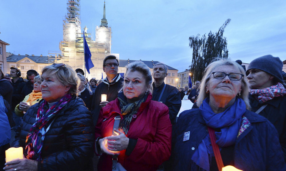 Lenkai protestuoja prieš šalies vyriausybę