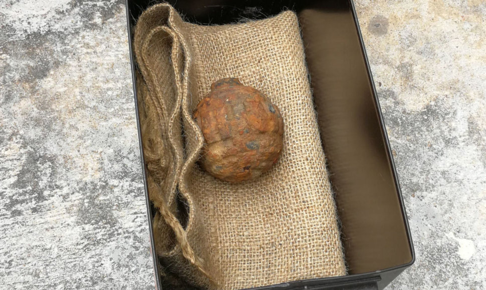 Tarp bulvių rasta granata