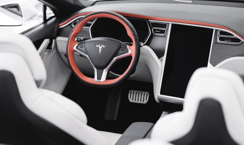 „Tesla Model S“ kabrioletas 