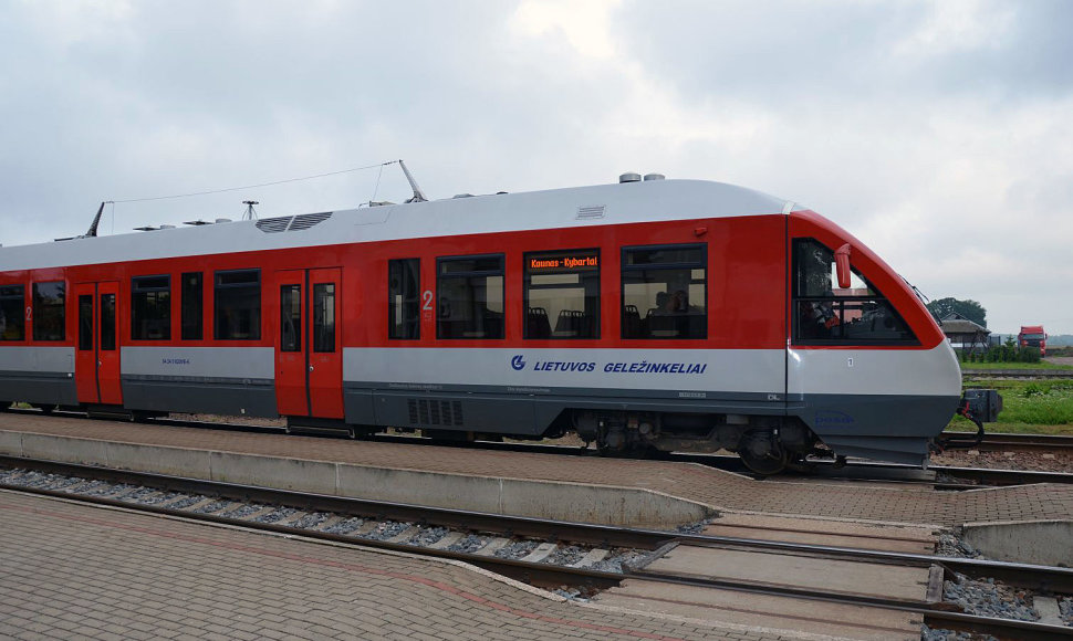 Vilkaviškio (Didžiųjų Šelvių) geležinkelio stotis, traukinys Kaunas-Kybartai