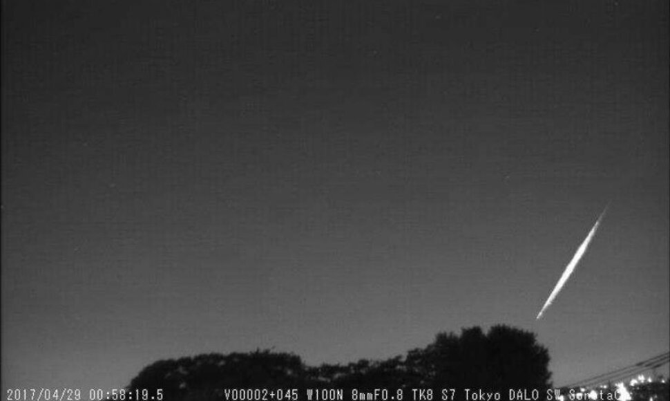 Vir&scaron; Japonijos 2017 m. balandį nu&scaron;vitęs meteoras