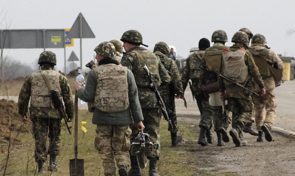 Ukrainos kariai prie Krymo sienos