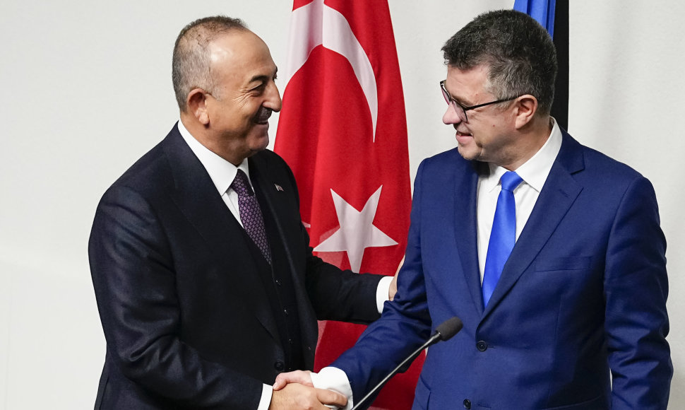 Turkijos užsienio reikalų ministras Mevlutas Cavusoglu ir Estijos kolega Urmas Reinsalu