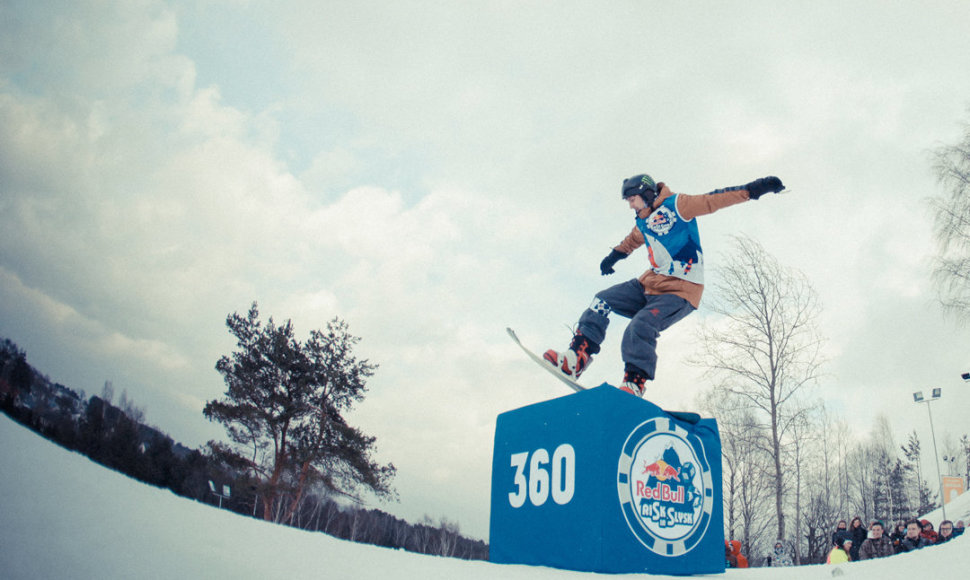 Liepkalnyje karūnuotas pirmasis Lietuvos „Red Bull Risk ir Slysk“ čempionas 