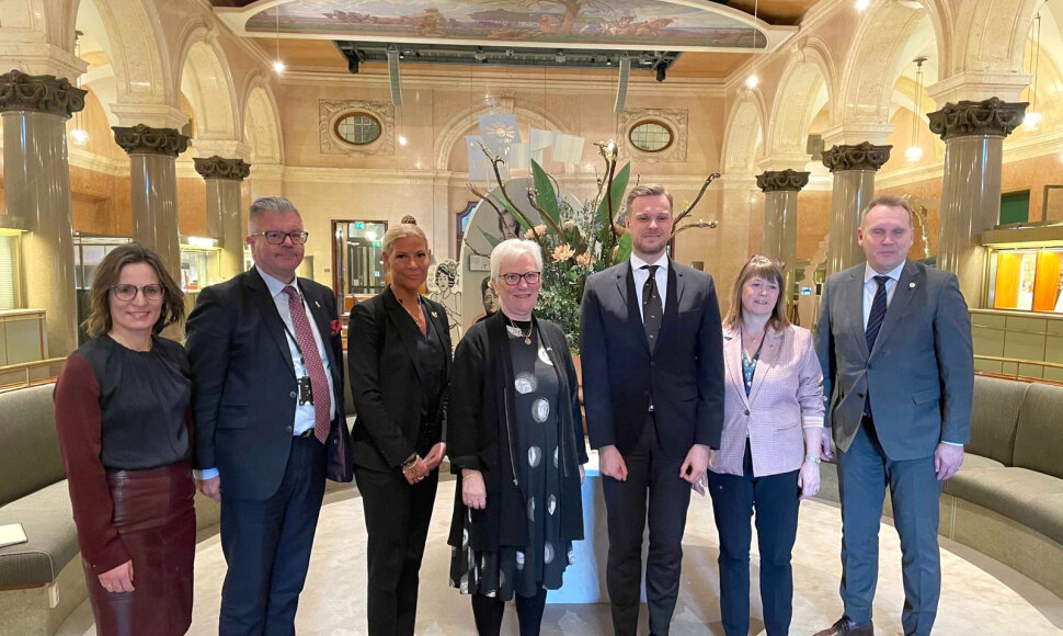 Ministras G.Landsbergis su &Scaron;vedijos parlamento atstovais