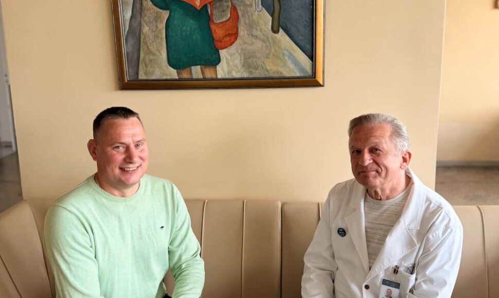 Pacientas Tadas &Scaron;iema ir KUL gydytojas Vytautas Gryk&scaron;as