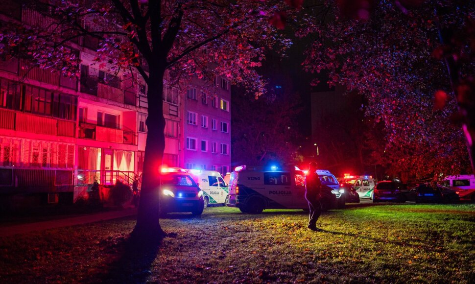 Savanorių prospekte viešoje vietoje nušautas žmogus: sulėkė gausios policijos pajėgos