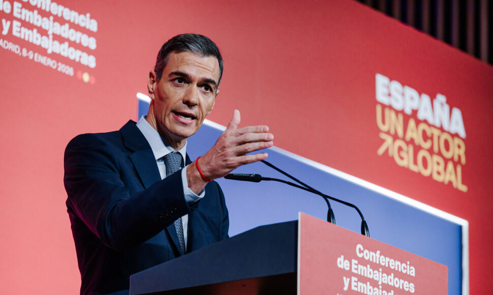 Pedro Sahnchezas / Carlos LujáN / ZUMAPRESS.com