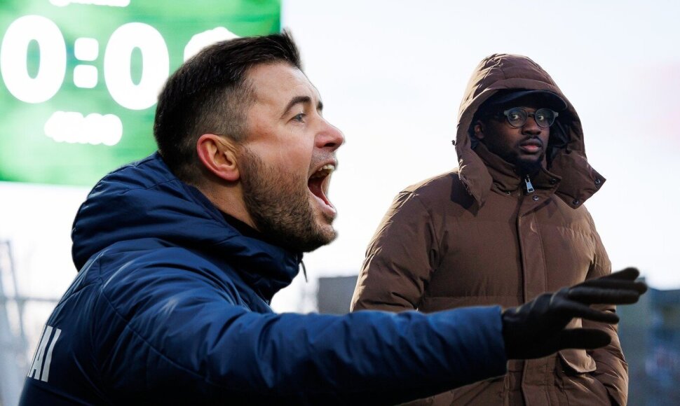 Gintautas Vaičiūnas, Clancy Konadu