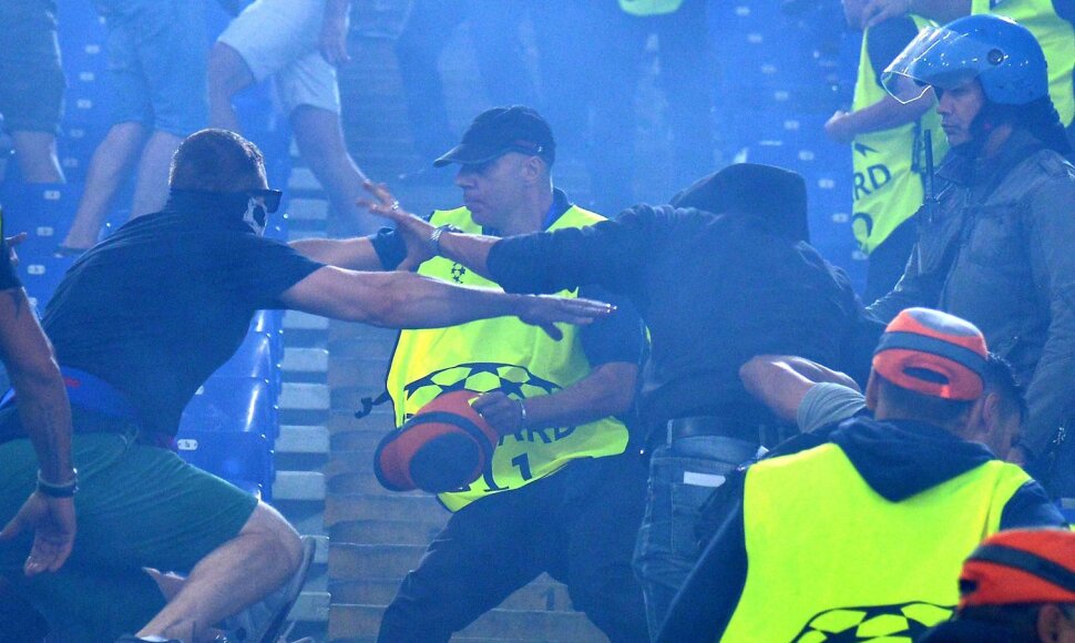 Maskvos CSKA sirgaliai Romoje sukėlė riaušes