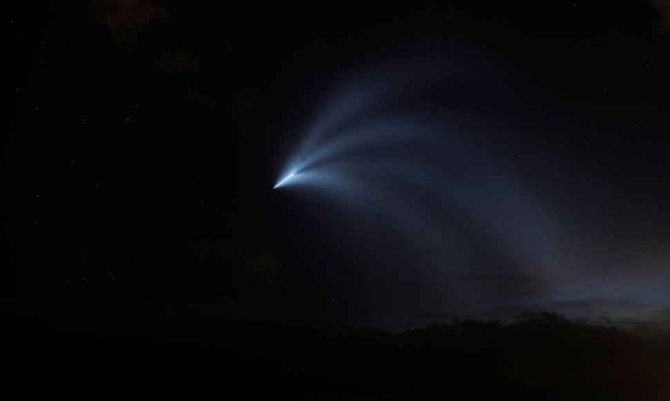 „SpaceX Falcon“ raketos pakilimas