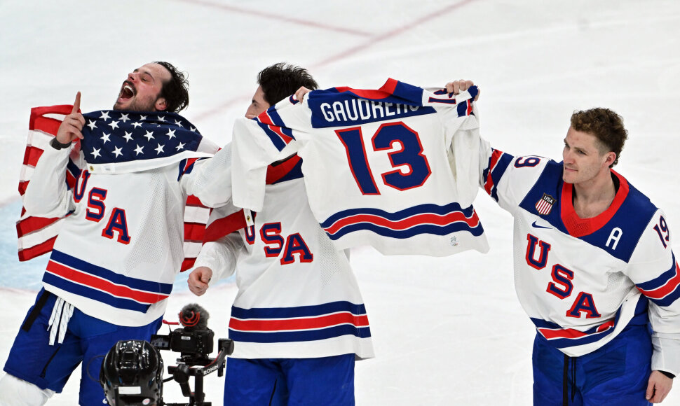 JAV ledo ritulininkai po finalo pagerbė Johnny Gaudreau.
