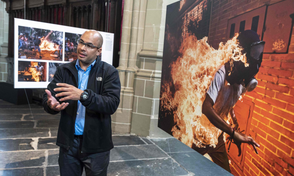 Pasaulio spaudos fotografijos apdovanojimas atiteko AFP „degančio žmogaus“ atvaizdui