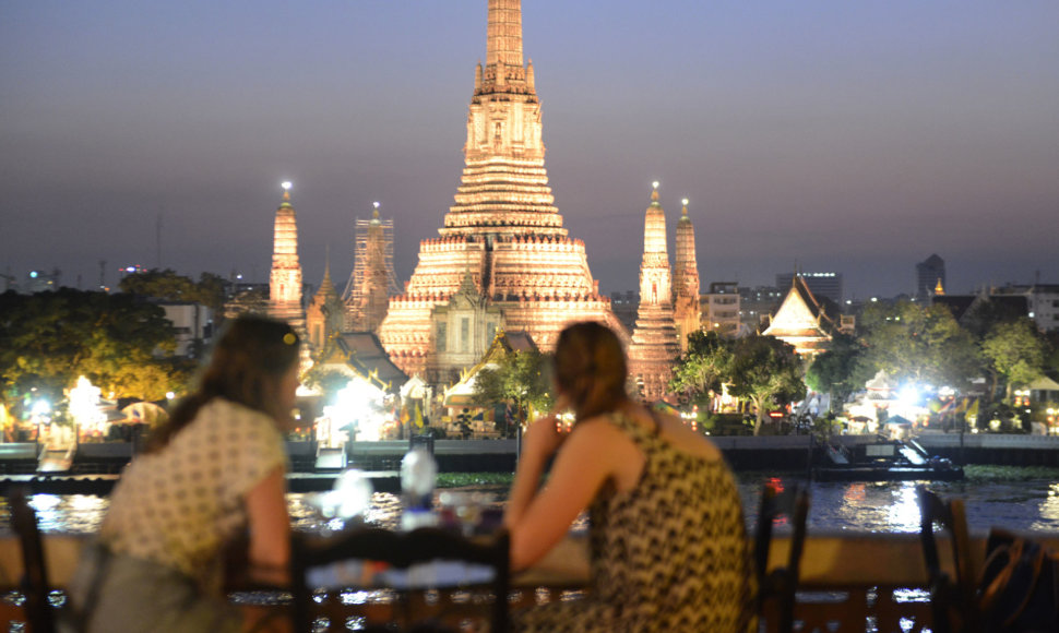 Naktinis Bankokas turi ką pasiūlyti turistams