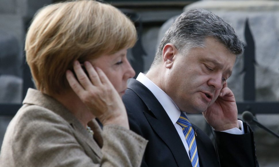 Angela Merkel ir Petro Porošenka Kijeve surengė bendrą spaudos konferenciją