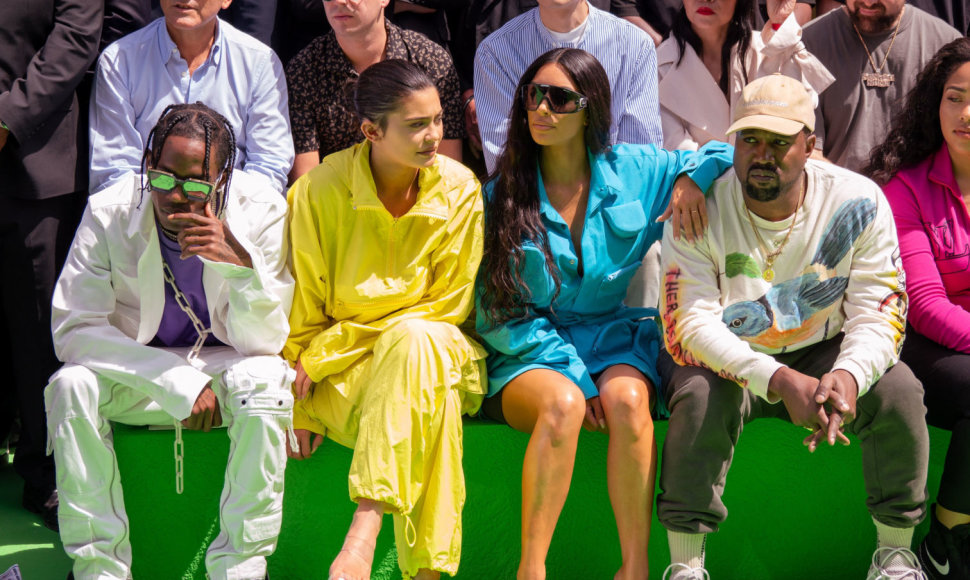 Travis Scottas, Kylie Jenner, Kim Kardashian ir Kanye Westas