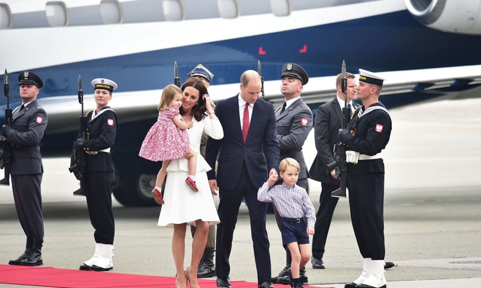 Princas Williamas ir Kembridžo hercogienė Catherine su vaikais George'u ir Charlotte