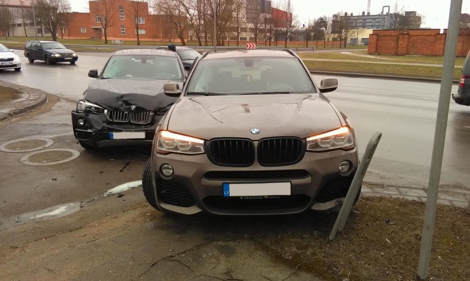 BMW avarija Šiauliuose