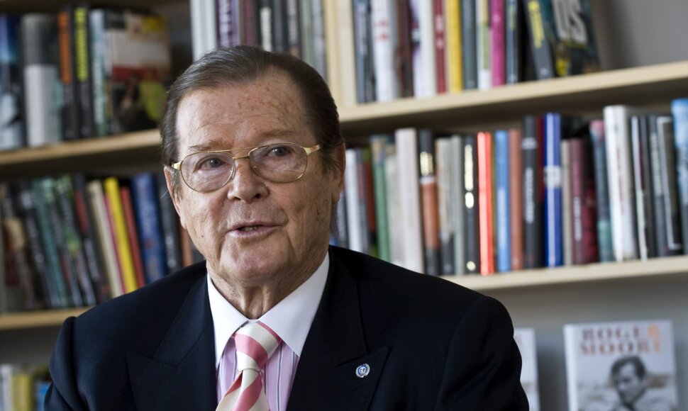 Rogeris Moore'as