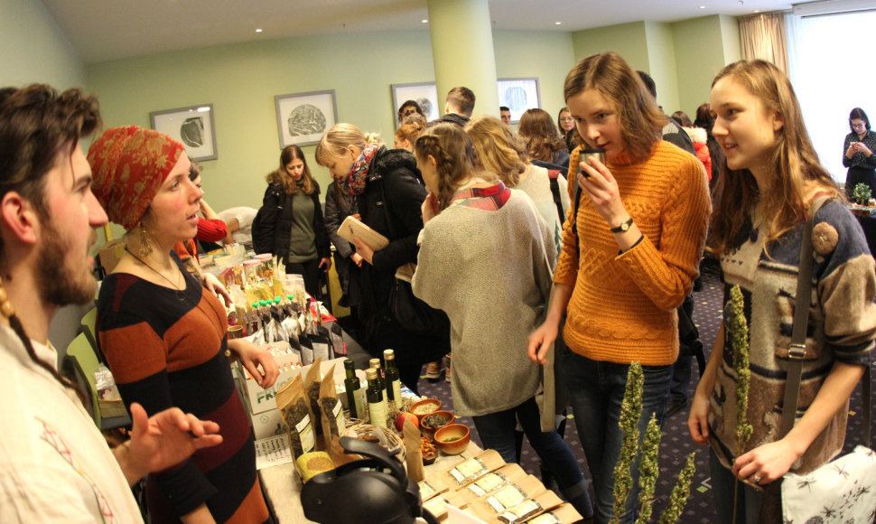 Pirmą kartą rengiamoje Vilniaus sveikatos mugėje bus prekiaujama augaliniu maistu, ekologiškais produktais, natūralia kosmetika ir švaros priemonėmis, knygomis, prekėmis vaikams. 