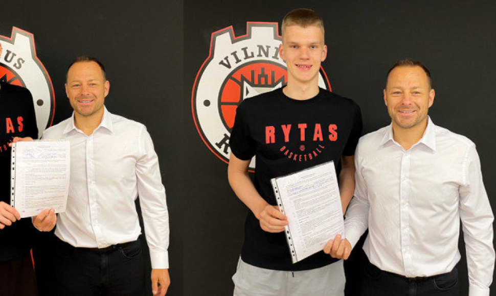 Gytis Auruškevičius bei Danas Kazakevičius papildė "Ryto" sistemą. Sutartis su jais pasirašė klubo direktorius Rolandas Jarutis. 