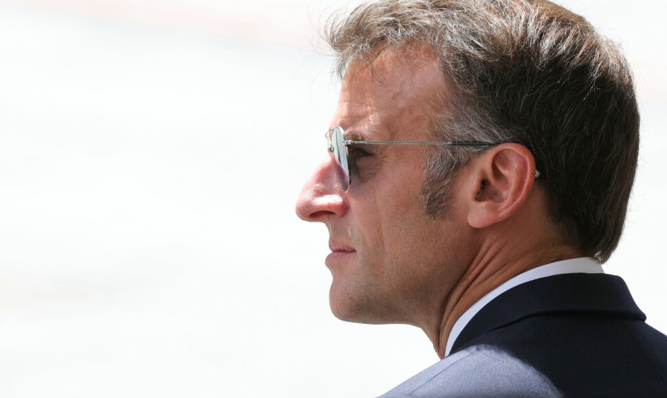 Emmanuelis Macronas / / AP