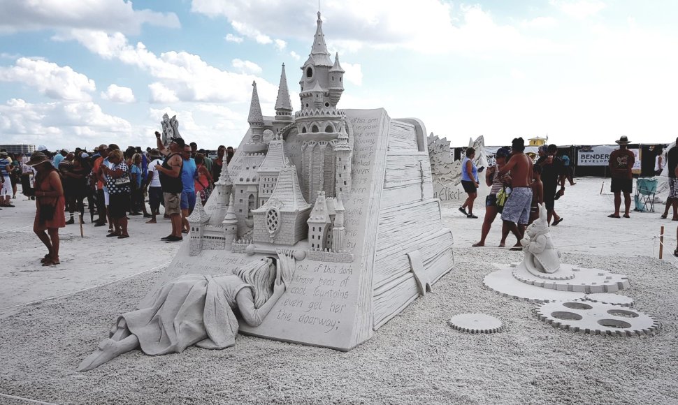 Andrius Petkus smėlio skulptūrų festivalyje JAV