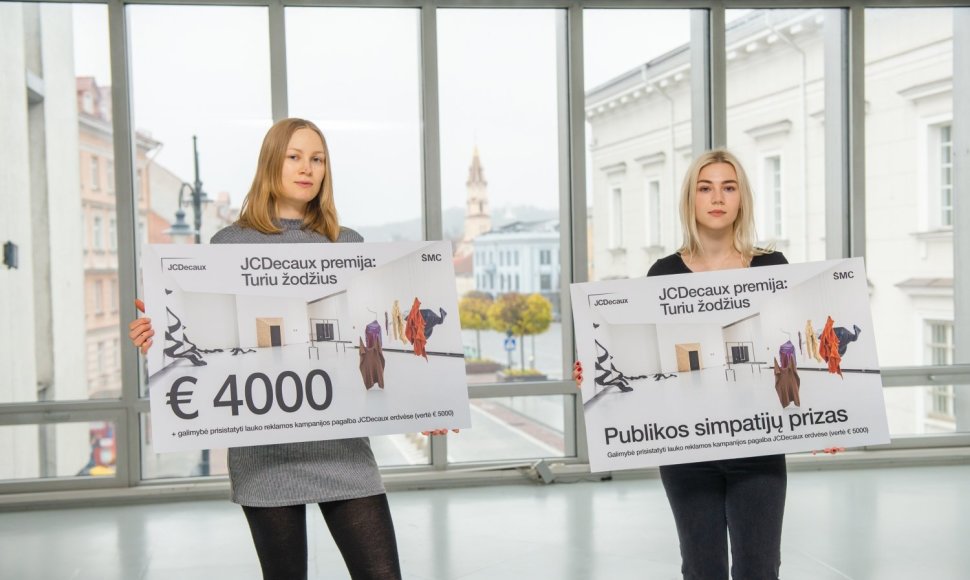 „JCDecaux premija 2020“ apdovanojimai atiteko Sallamari Rantalai ir Emilijai Povilanskaitei_