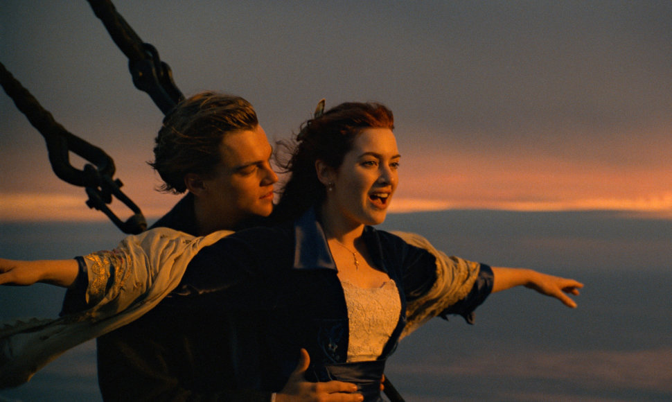 Leonardo DiCaprio ir Kate Winslet filme „Titanikas“