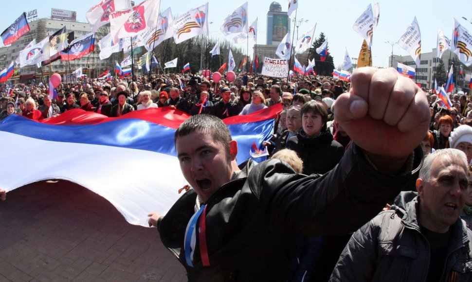 Prorusiški protestuotojai Donecke