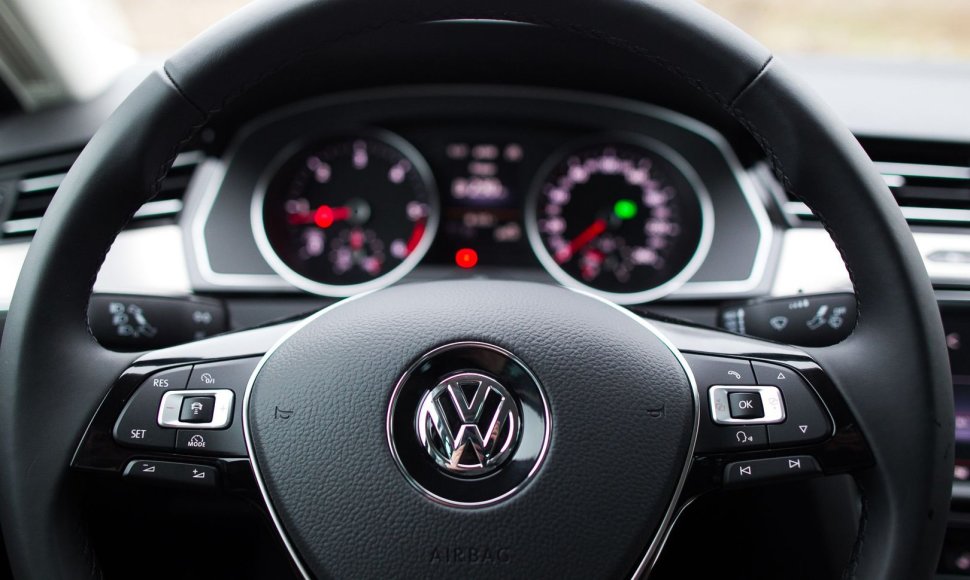 Šeštos kartos „Volkswagen Passat“