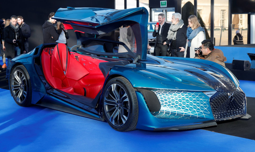 Paryžiaus automobilių festivalis, A DS elektrinis koncepcinis automobilis E-Tense 