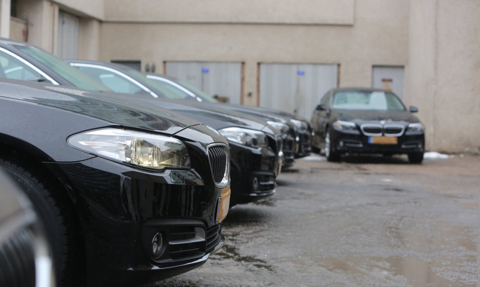 Nauji Seimo automobiliai – BMW 520i