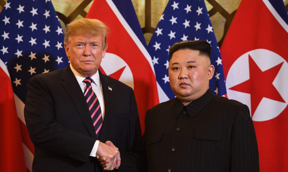 Hanojuje susitiko Donaldas Trumpas ir Kim Jong Unas