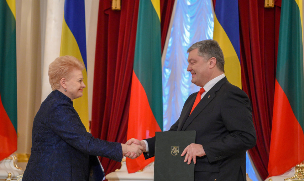 Lietuvos prezidentė Dalia Grybauskaitė ir Ukrainos prezidentas Petro Porošenka