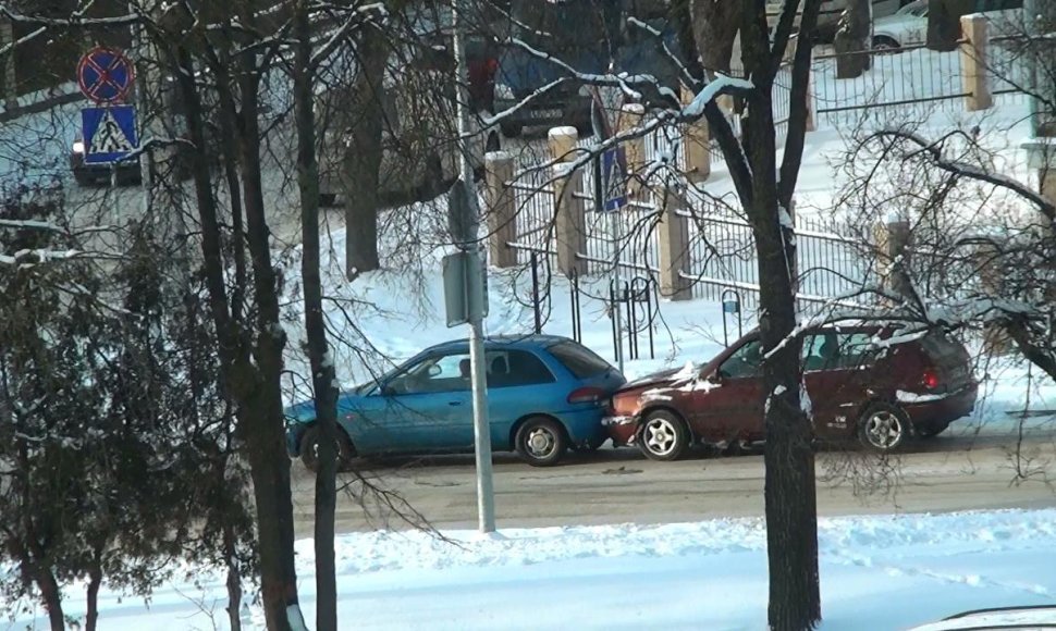 Automobilių susidūrimas prie Stirnų ir Stumbrų gatvių sankryžos