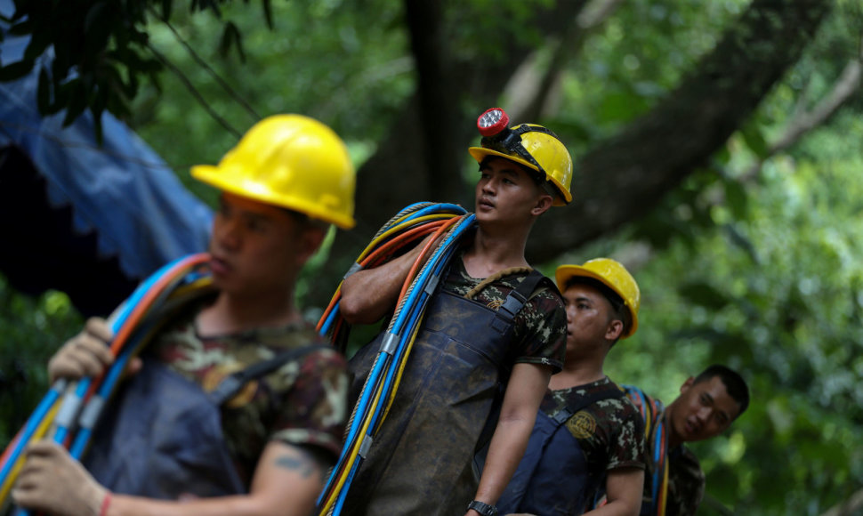 Gelbėtojams Tailande gali tekti paskubinti operaciją