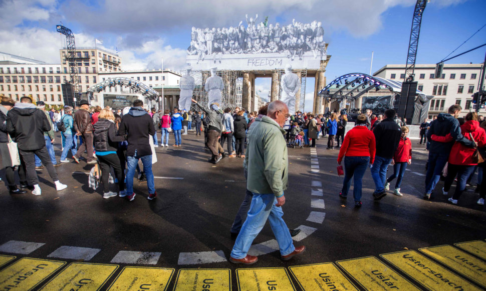 Vokietijoje minimos šalies suvienijimo 28-osios metinės