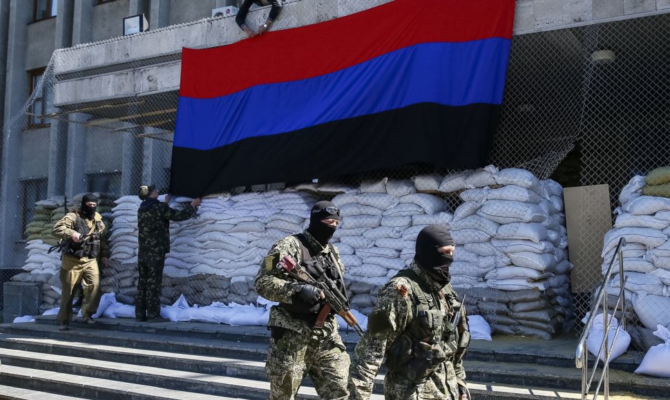 Rusų kariai ir separatistai Slovjanske