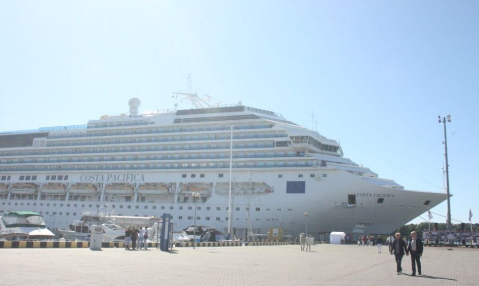 Klaipėdoje trečiadienį viešintis kruizinis laivas „Costa Pacifica“ atplukdė per 3 tūkst. turistų.