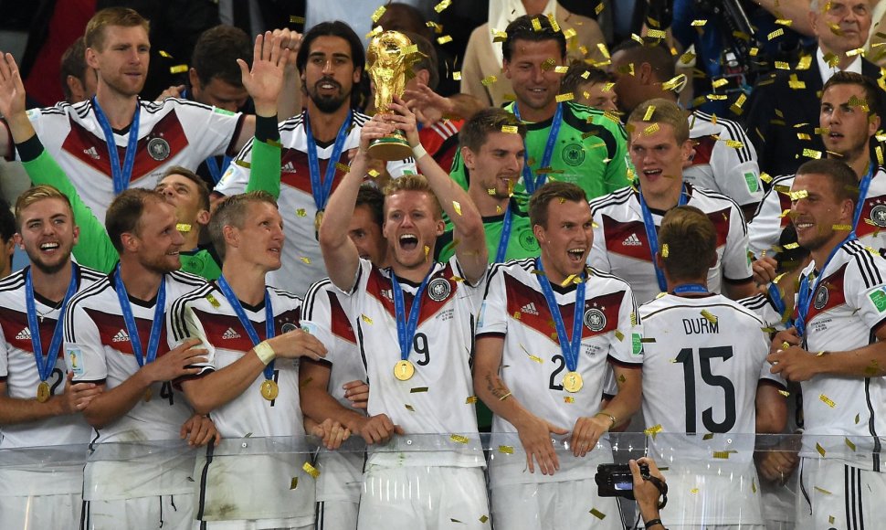Vokietijos futbolininkai laimėjo 2014 metų Pasaulio futbolo čempionatą 
