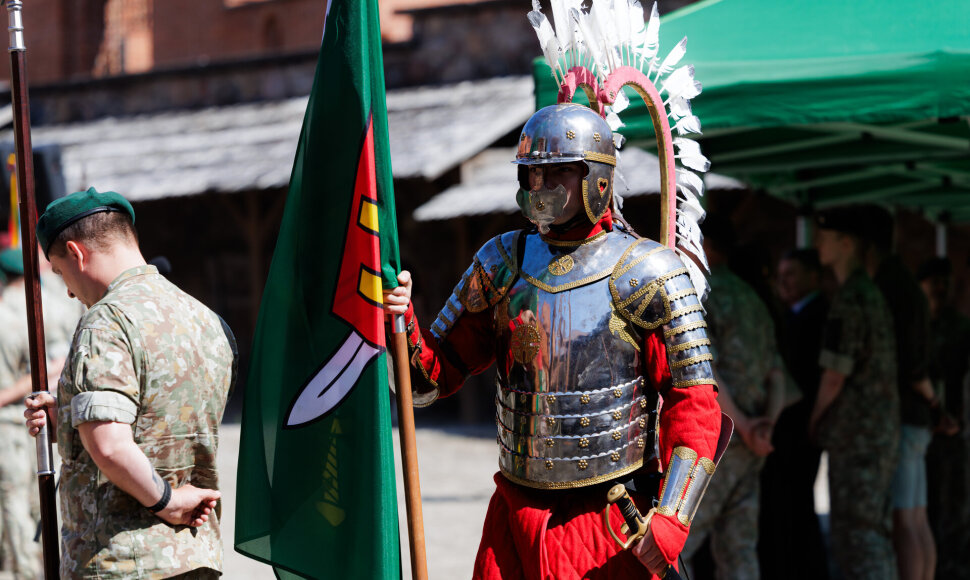 Sausumos pajėgų vėliavų žygio finišas ir Sausumos pajėgų dienos iškilminga ceremonija