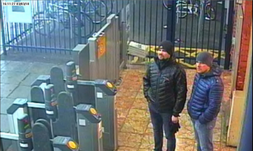 Jungtinės Karalystės policija paskelbė šūsnį dviejų įtariamųjų Skripalių apnuodjimu nuotraukų