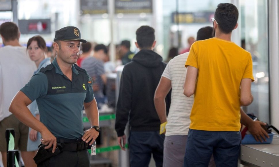 Barselonos oro uosto apsaugos darbuotojas