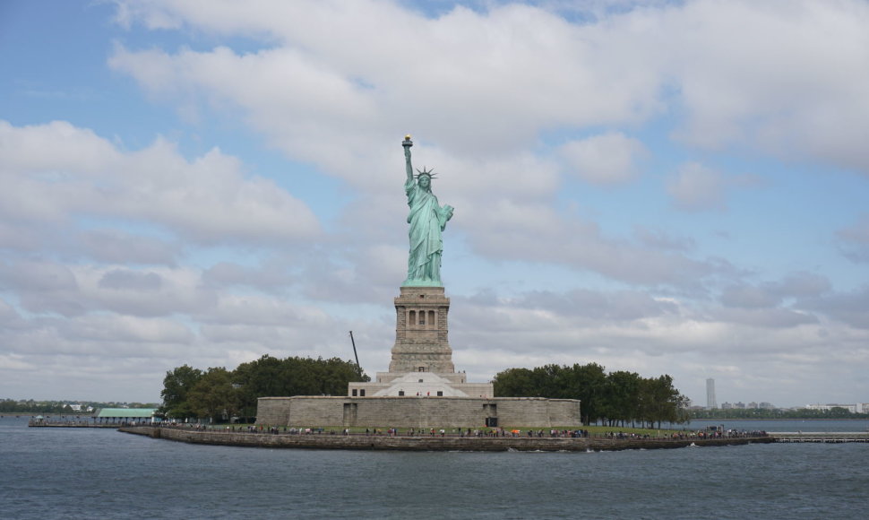 Laisvės statula ir Elio salos imigracijos muziejus