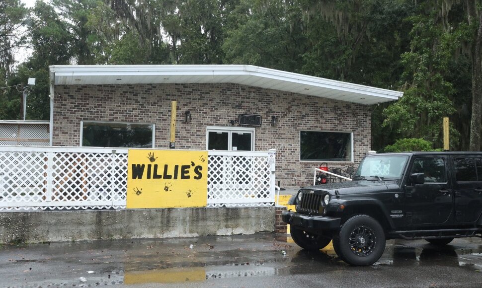 &Scaron;audynės &bdquo;Willie's Bar and Grill&ldquo; bare Sent Helenos saloje