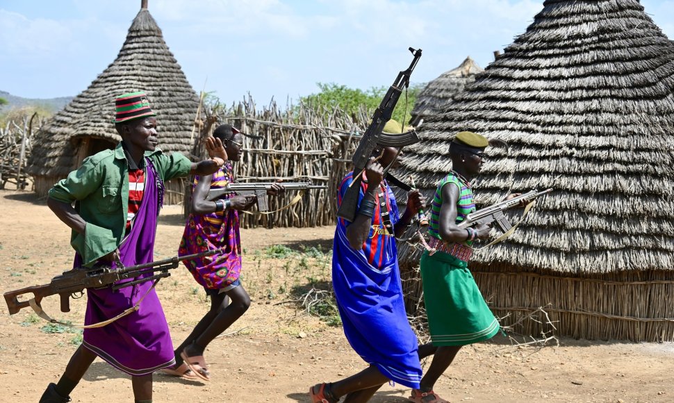 Toposa genties vyrai, Pietų Sudanas