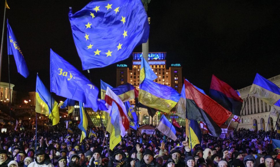 Protestuotojai Kijevo Nepriklausomybės aikštėje