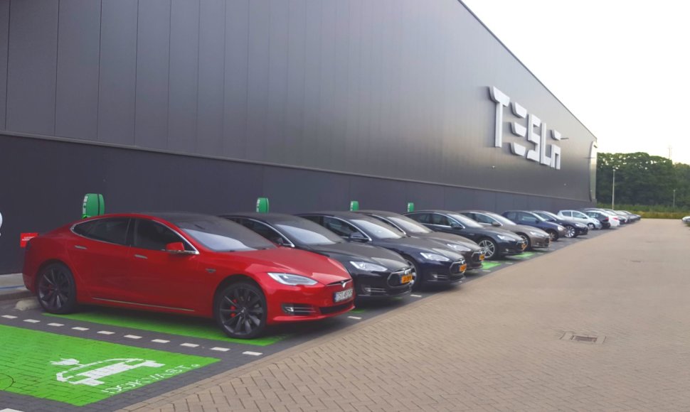 „Tesla“ gamykla Tilburge 